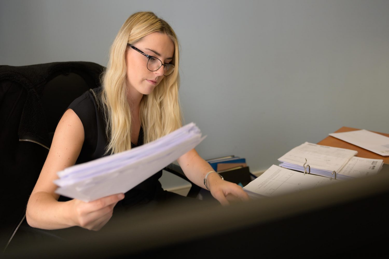 Female accountant Kent