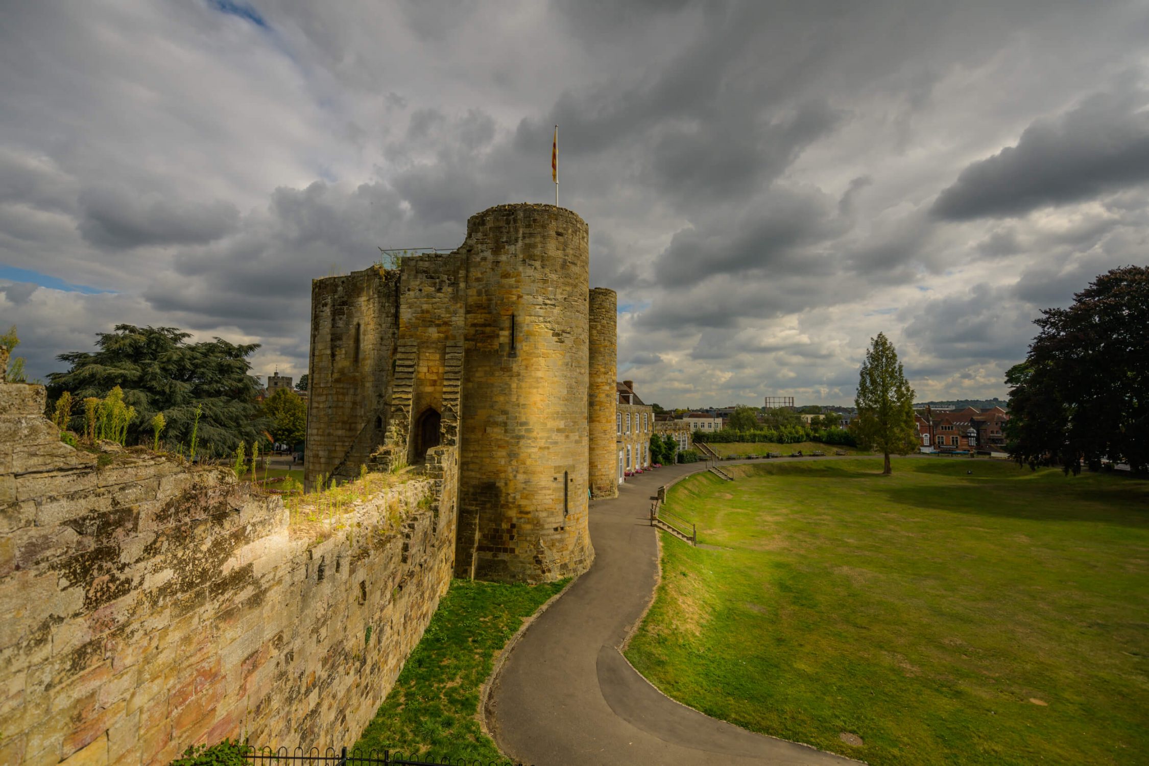 Tonbridge Castle walls